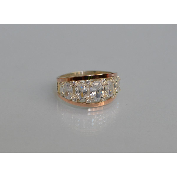 Серебряное кольцо с золотыми вставками (167к)