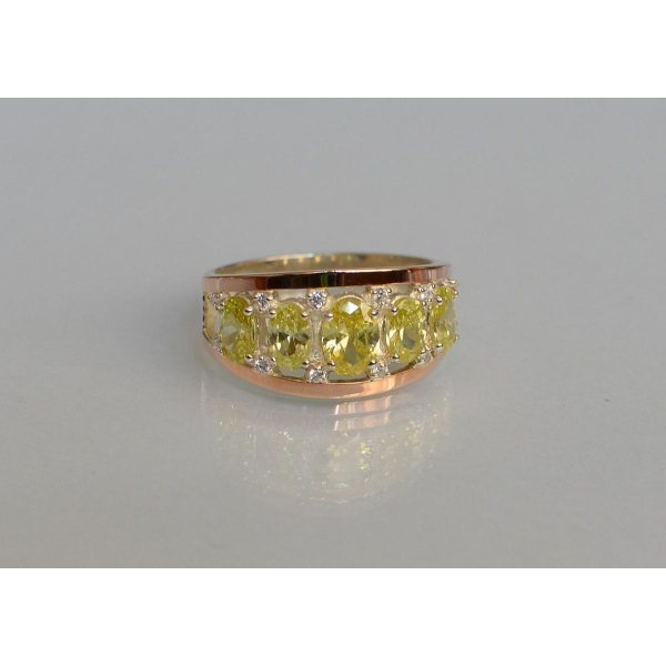 Серебряное кольцо с золотыми вставками (167к)