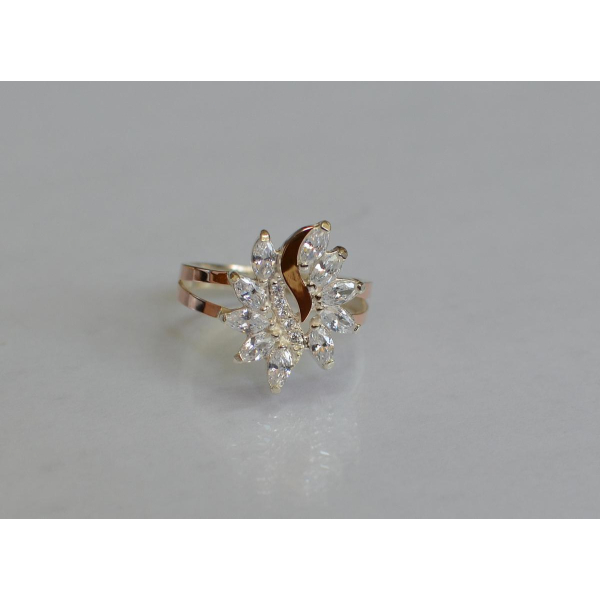 Серебряное кольцо с золотыми вставками (170к)
