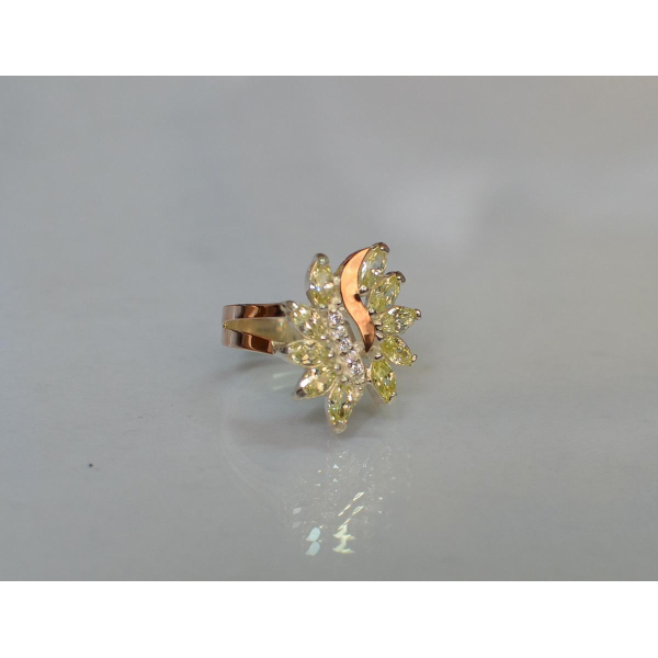 Серебряное кольцо с золотыми вставками (170к)
