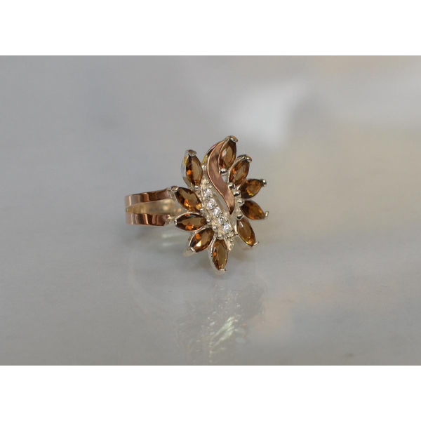 Серебряное кольцо с золотыми вставками (170к)