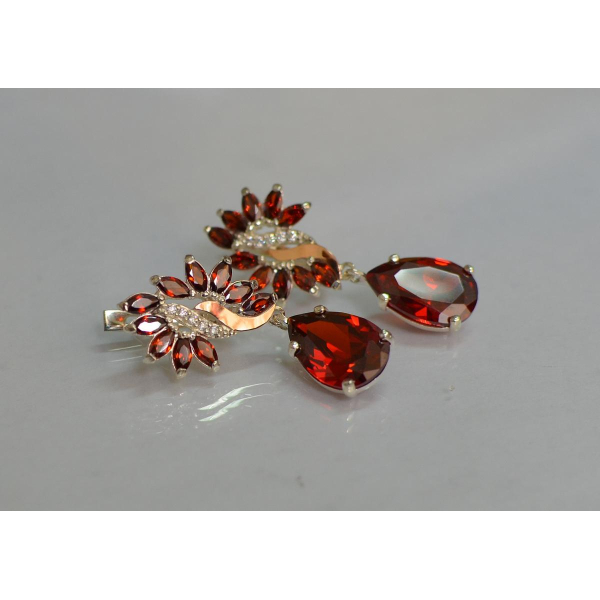 Серебряные серьги с золотыми вставками (170с)