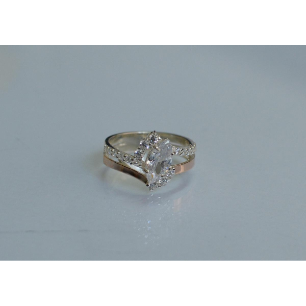 Серебряное кольцо с золотыми вставками (171к)