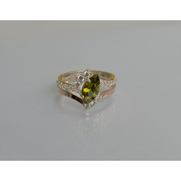 Серебряное кольцо с золотыми вставками (171к)