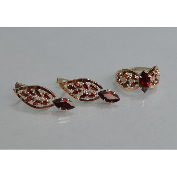 Серебряный набор с золотыми пластинами (172)