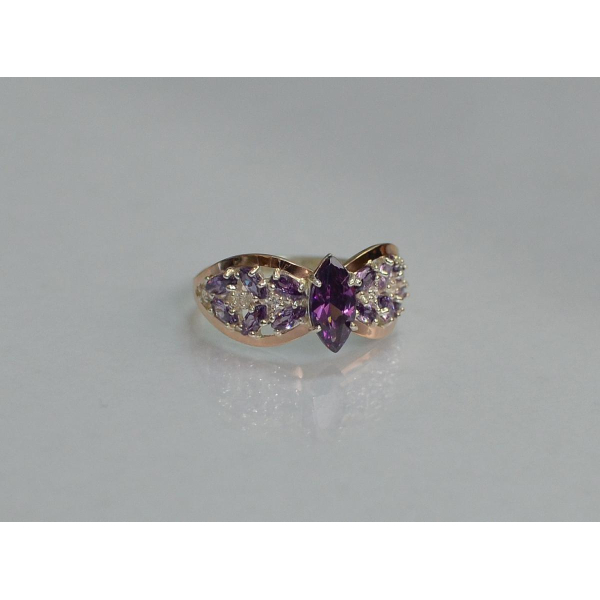 Серебряное кольцо с золотыми вставками (172к)