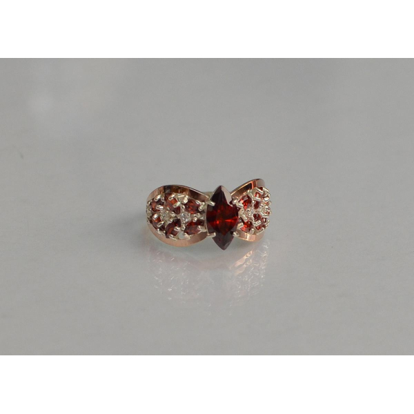 Серебряное кольцо с золотыми вставками (172к)