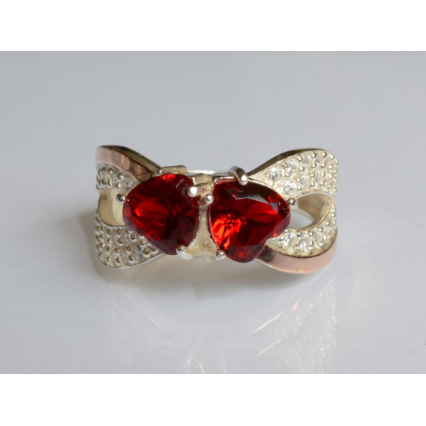 Серебряное кольцо с золотыми вставками (174к)