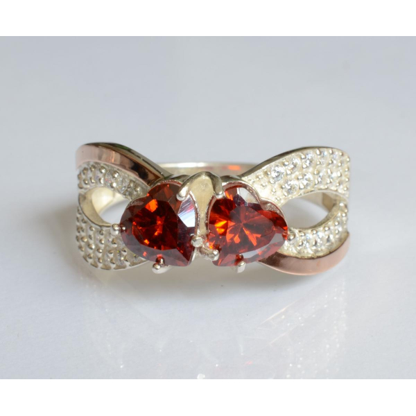 Серебряное кольцо с золотыми вставками (174к)