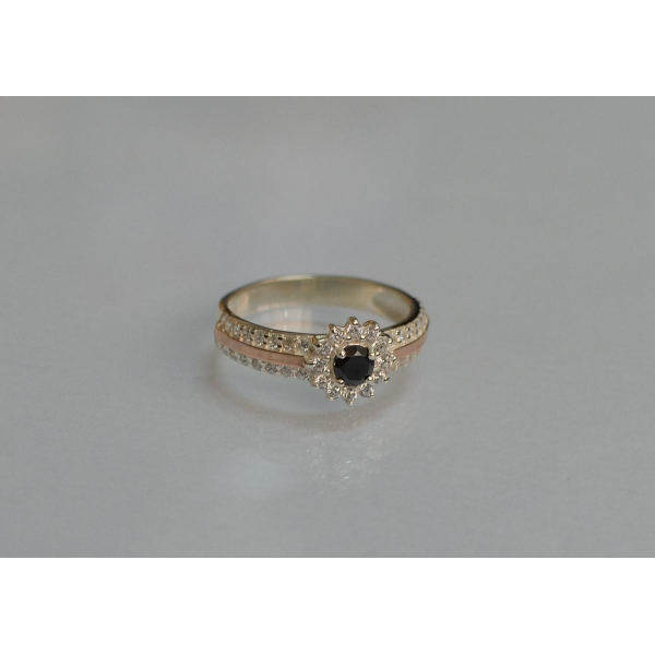 Серебряное кольцо с золотыми вставками (175к)