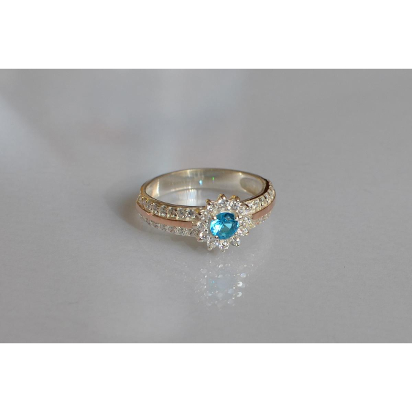 Серебряное кольцо с золотыми вставками (175к)