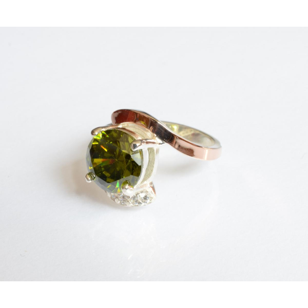 Серебряное кольцо с золотыми вставками (177к)