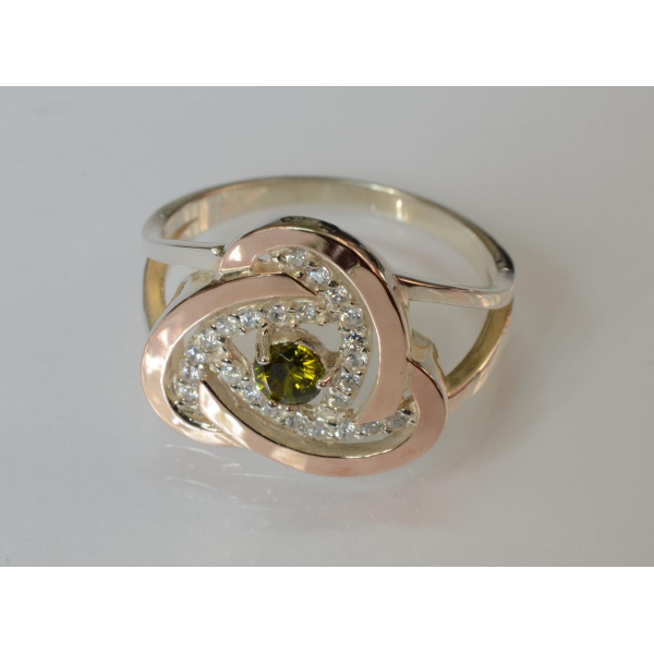 Серебряное кольцо с золотыми вставками (178к)