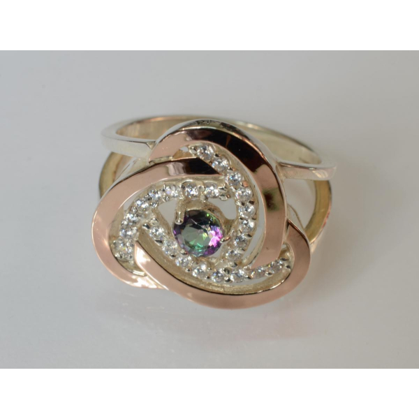 Серебряное кольцо с золотыми вставками (178к)