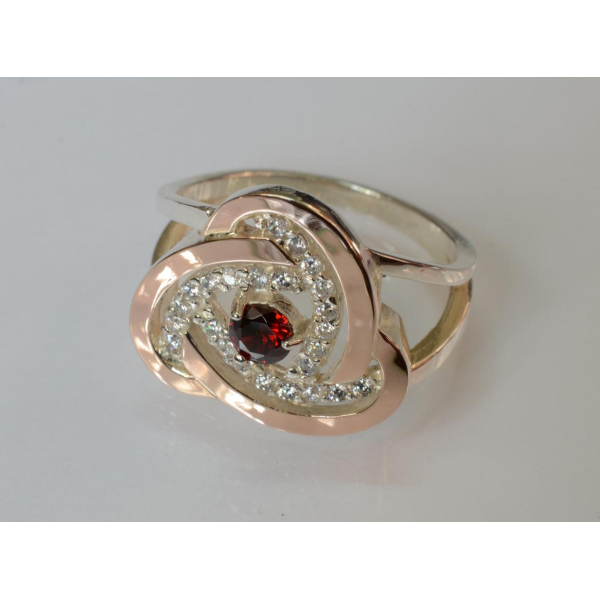 Серебряное кольцо с золотыми вставками (178к)