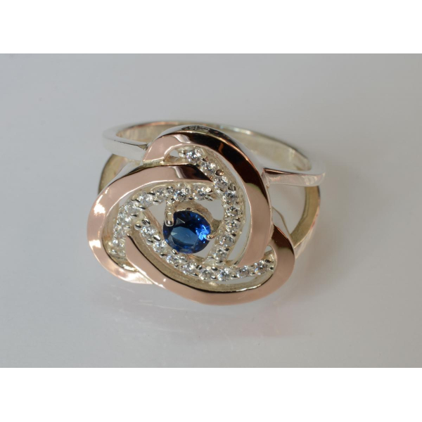 Серебряное кольцо с золотыми вставками (178к)