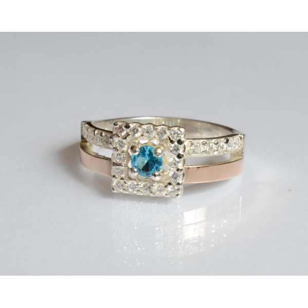 Серебряное кольцо с золотыми вставками (179к)