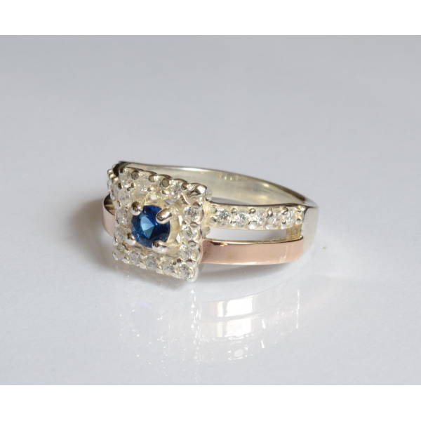 Серебряное кольцо с золотыми вставками (179к)