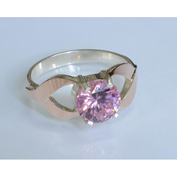 Серебряное кольцо с золотыми вставками (181к)