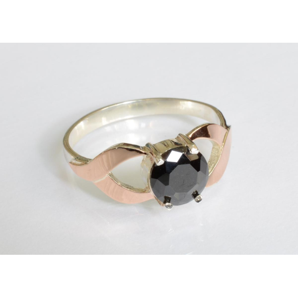 Серебряное кольцо с золотыми вставками (181к)