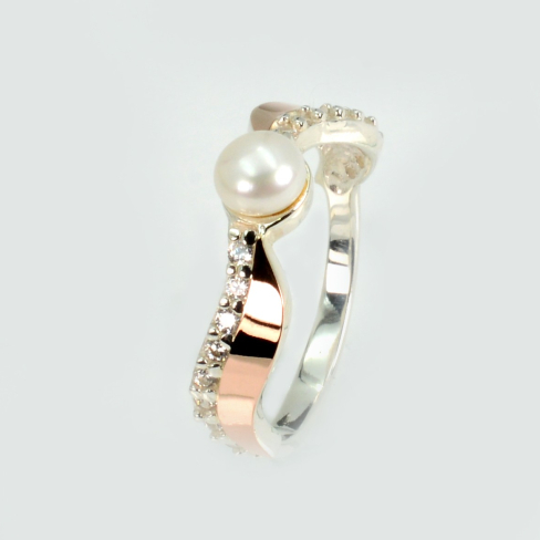 Серебряное кольцо с золотыми вставками