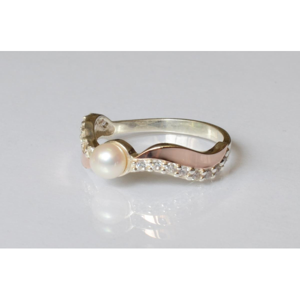 Серебряное кольцо с золотыми вставками (182к)