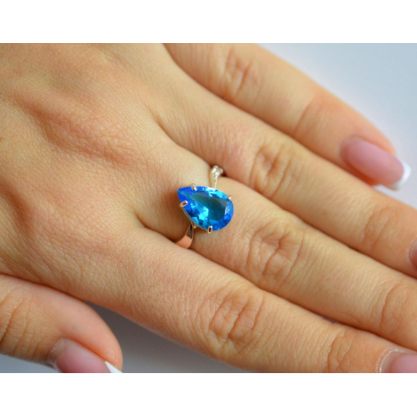 Серебряное кольцо с золотыми вставками (183к)