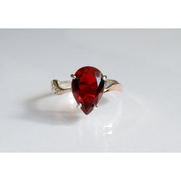 Серебряное кольцо с золотыми вставками (183к)