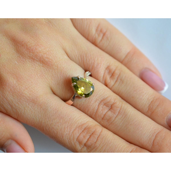 Серебряное кольцо с золотыми вставками (183к)