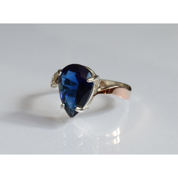 Серебряное кольцо с золотыми вставками (183к)