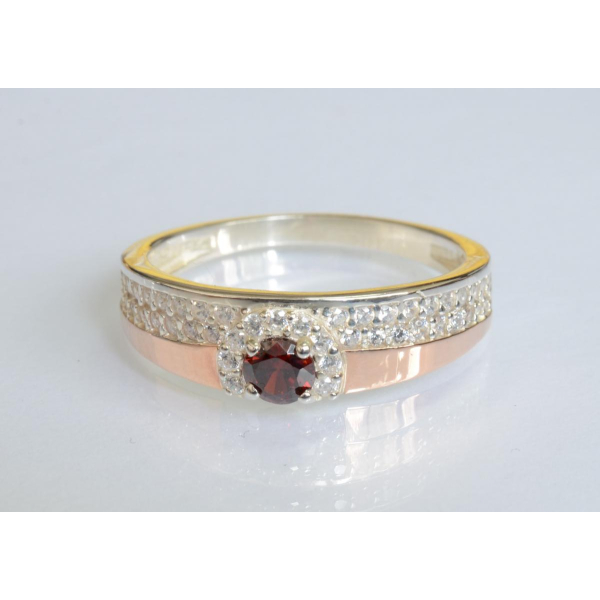 Серебряное кольцо с золотыми вставками (184к)