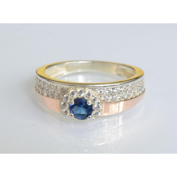 Серебряное кольцо с золотыми вставками (184к)