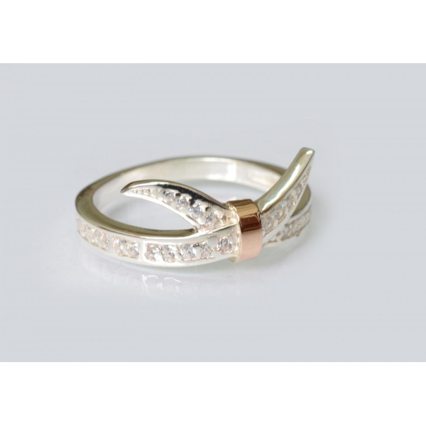 Серебряное кольцо с золотыми вставками (186к)