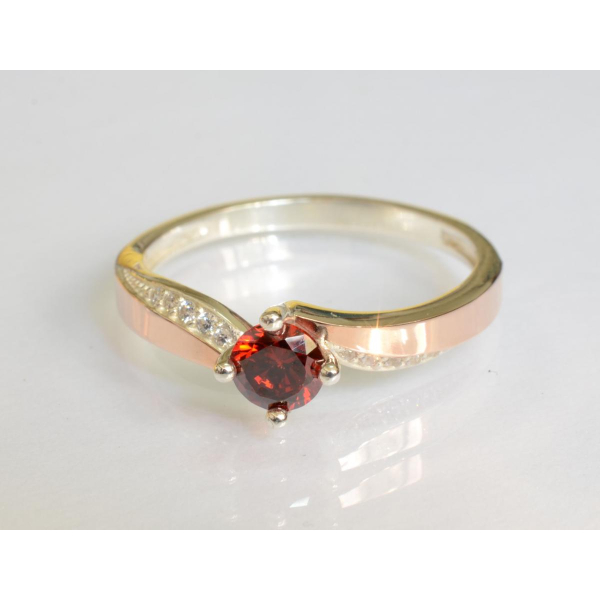 Серебряное кольцо с золотыми вставками (187к)