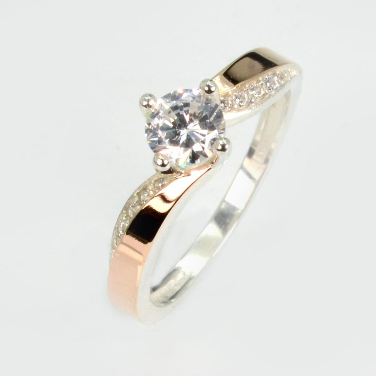 Серебряное кольцо с золотыми вставками (187к)