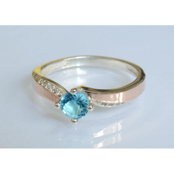 Серебряное кольцо с золотыми вставками (187к)