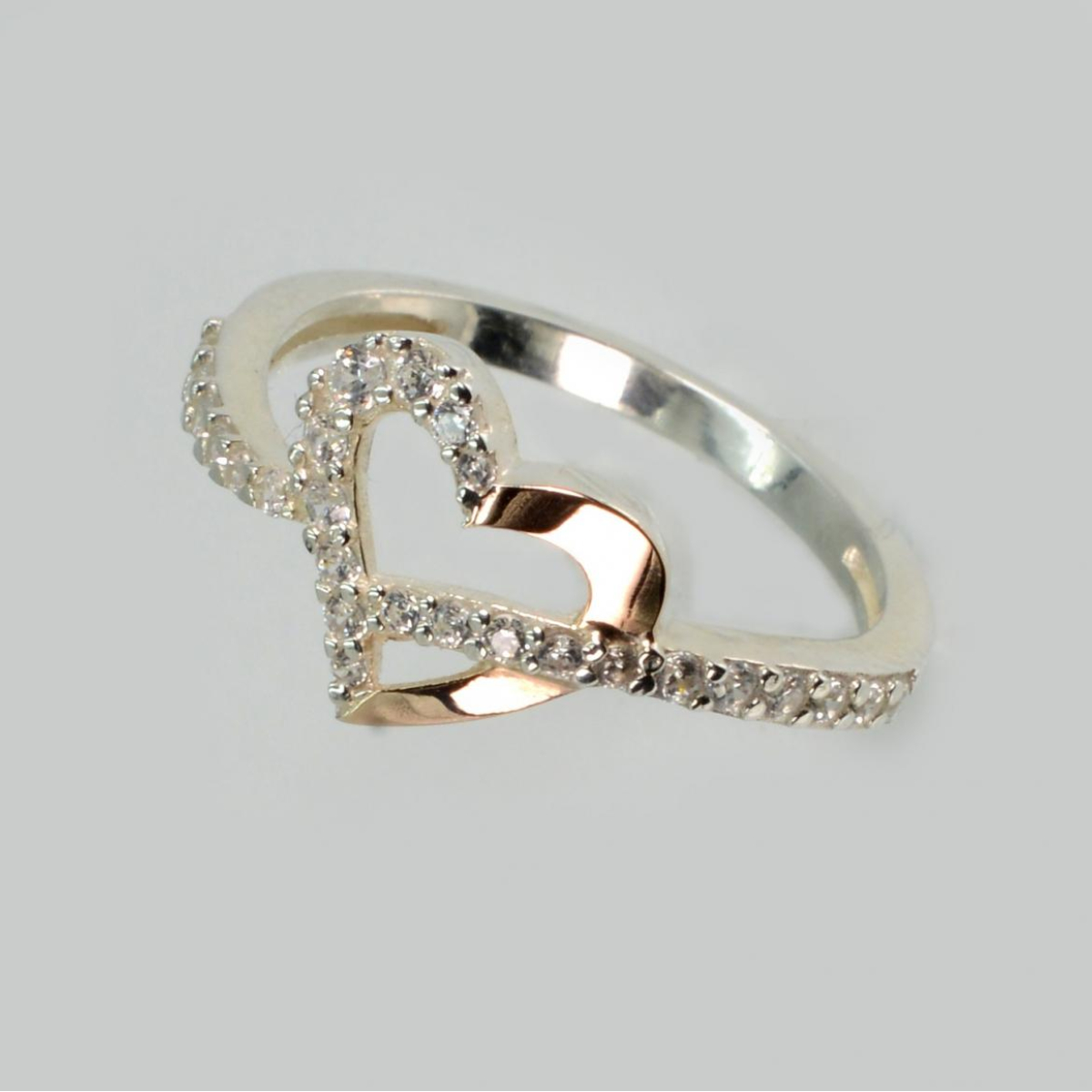 Серебряное кольцо с золотыми вставками (189к)