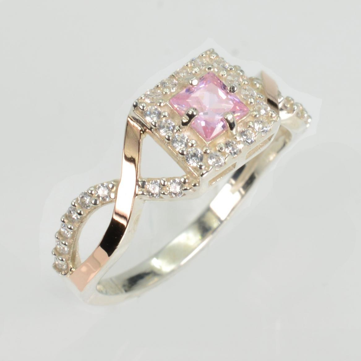 Серебряное кольцо с золотыми вставками (190к)