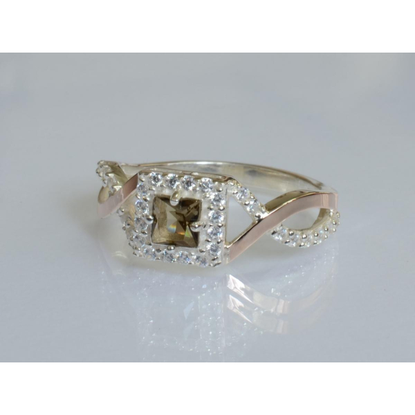 Серебряное кольцо с золотыми вставками (190к)