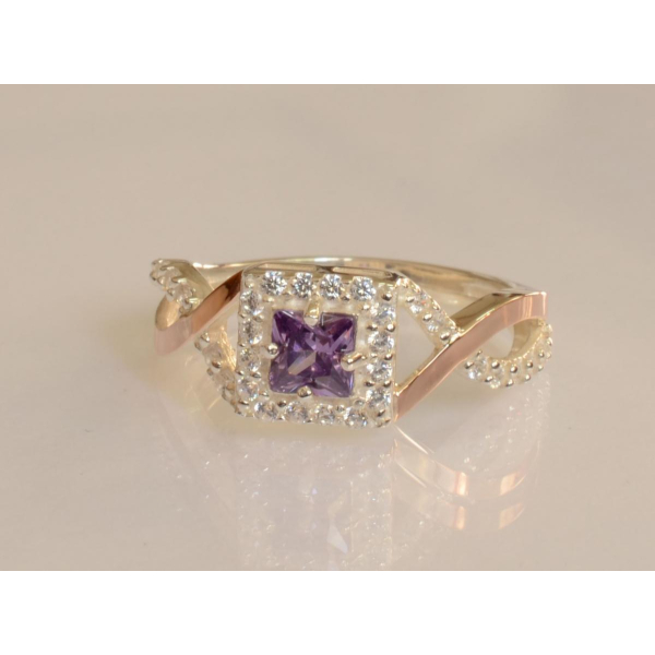 Серебряное кольцо с золотыми вставками (190к)