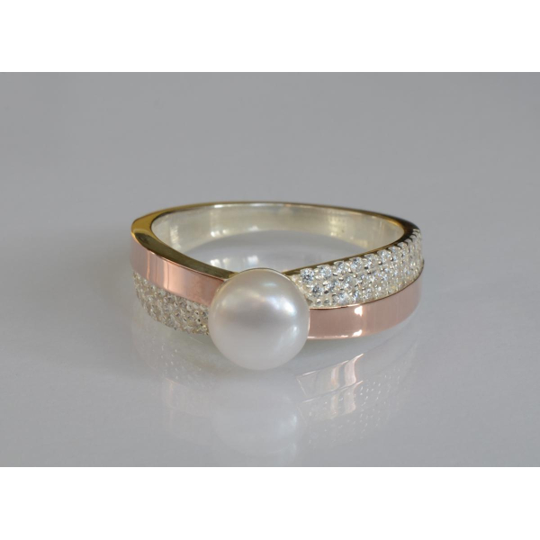 Серебряное кольцо с золотыми вставками (191к)