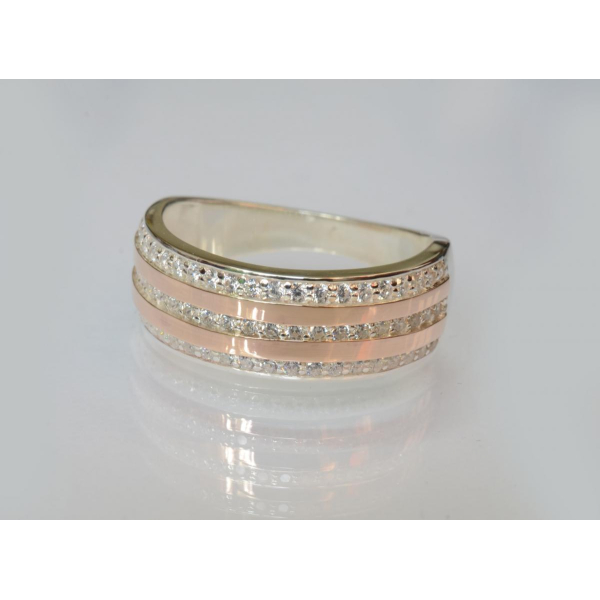 Серебряное кольцо с золотыми вставками (198к)