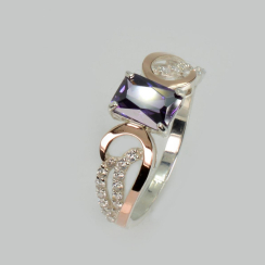 Серебряное кольцо с золотыми вставками