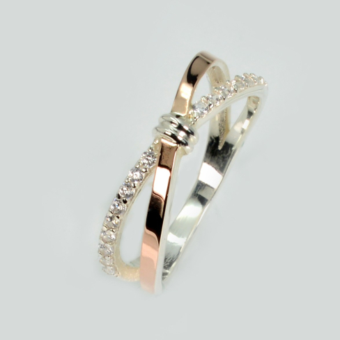 Серебряное кольцо с золотыми вставками