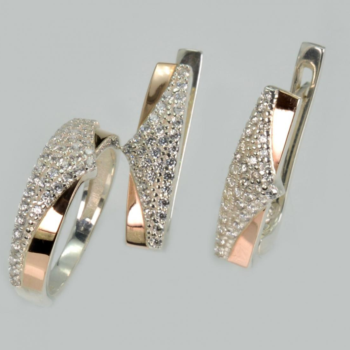 Серебряный набор с золотыми пластинами (209)