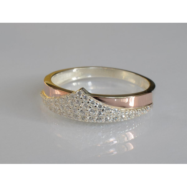 Серебряное кольцо с золотыми вставками (209к)