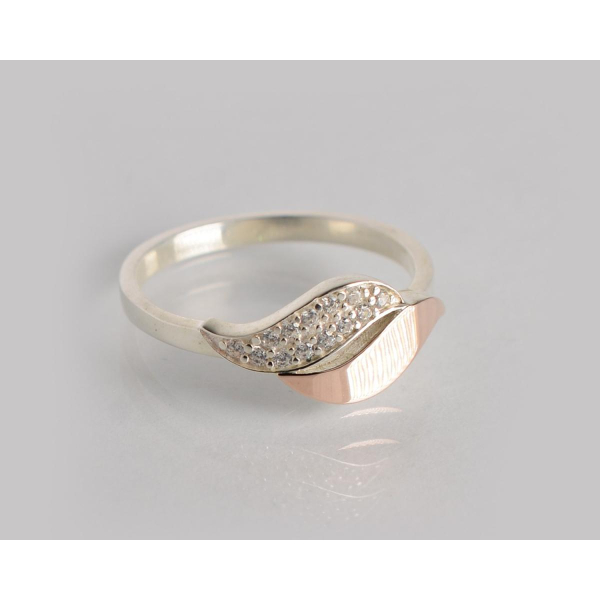 Серебряное кольцо с золотыми вставками (214к)