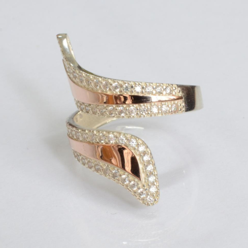 Серебряное кольцо с золотыми вставками