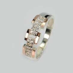 Серебряное кольцо с золотыми вставками