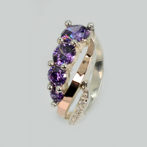 Серебряное кольцо с золотыми вставками